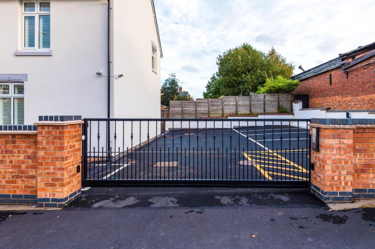 Hearsall Place Serviced Apartment Coventry Bagian luar foto