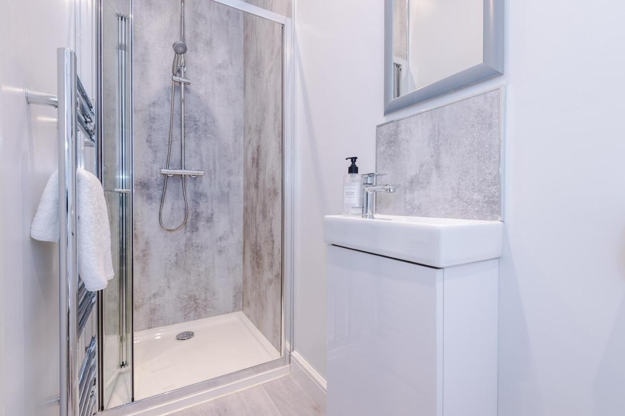 Hearsall Place Serviced Apartment Coventry Bagian luar foto